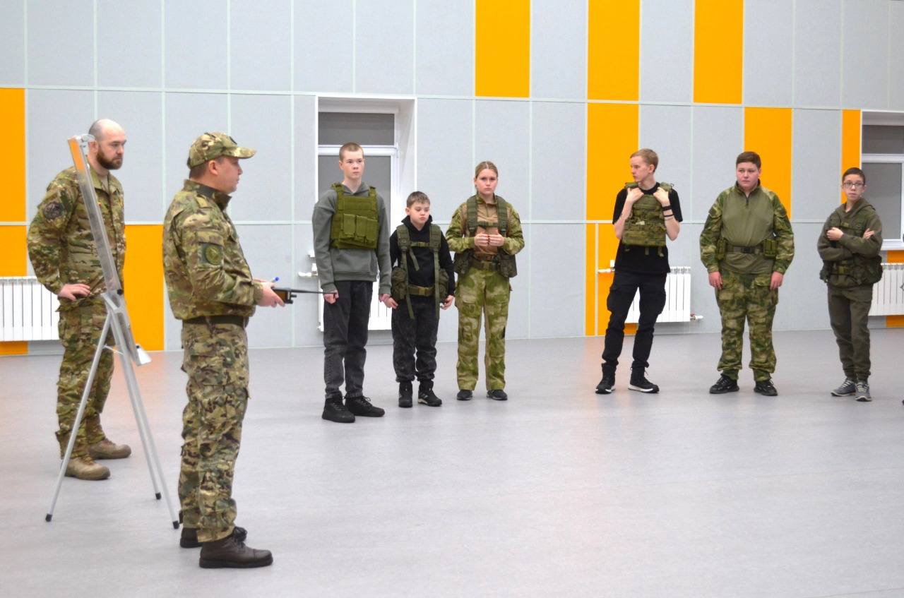 В НАО стартовал новый сезон патриотического проекта «Полярная звезда» В НАО стартовал новый сезон патриотического проекта «Полярная звезда»