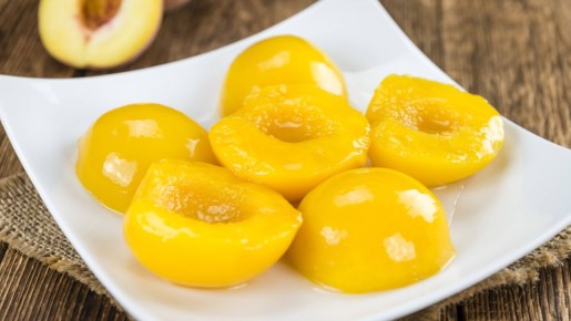 Всего три ингредиента: вот какой состав должен быть у консервированных персиков