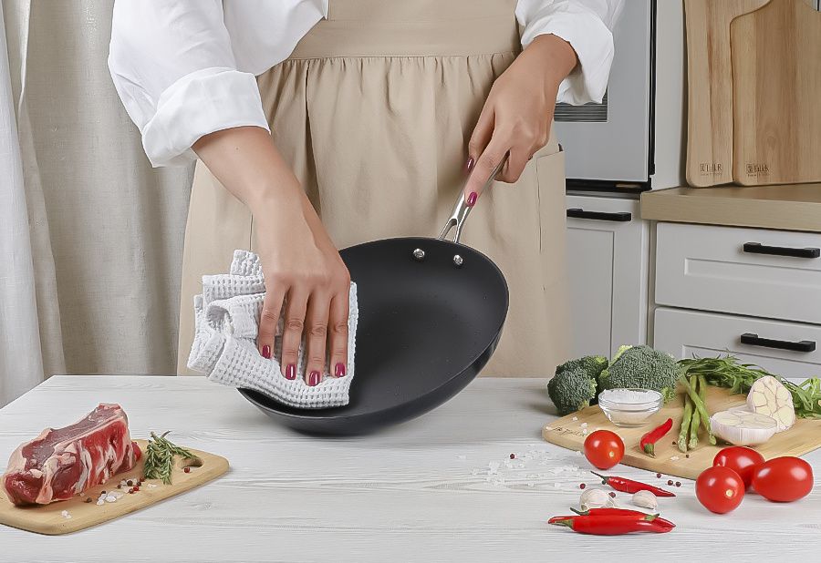 Как сохранить сковороду в идеальном состоянии: советы по уходу