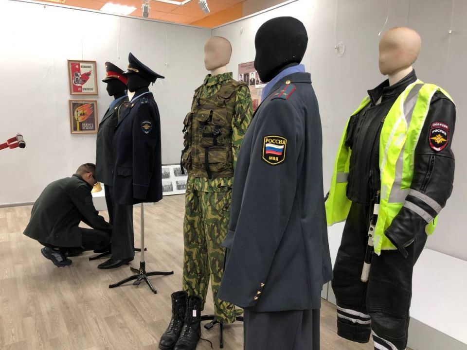 В Ненецком краеведческом музее монтируют выставку к 95летию регионального Управления МВД