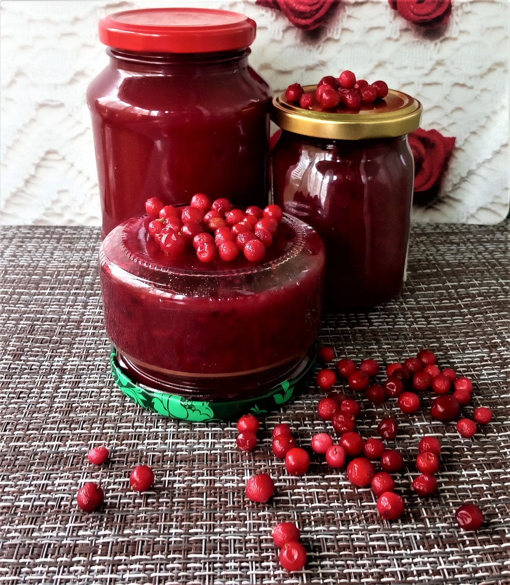 Ароматный брусничный соус с имбирем: идеальное дополнение к мясным блюдам