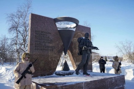 Ирина Гехт: В День защитника Отечества возложили цветы к памятнику Ветеранам боевых действий, участникам локальных войн и вооруженных конфликтов