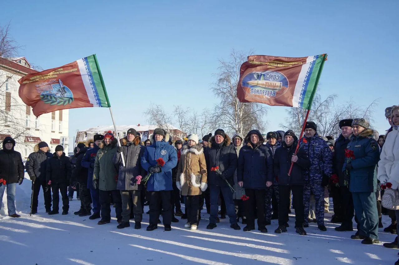 Ирина Гехт: В День защитника Отечества возложили цветы к памятнику Ветеранам боевых действий, участникам локальных войн и вооруженных конфликтов Ирина Гехт: В День защитника Отечества возложили цветы к памятнику Ветеранам боевых действий, участникам локальных войн и вооруженных конфликтов