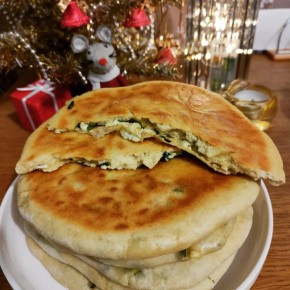 Лепёшки на сухой сковороде (хычины)