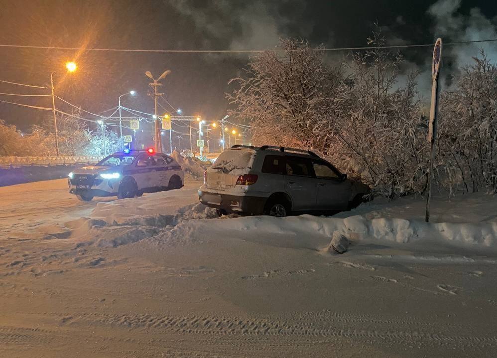 С 16 по 22 февраля в Ненецком автономном округе произошли 15 дорожных аварий С 16 по 22 февраля в Ненецком автономном округе произошли 15 дорожных аварий