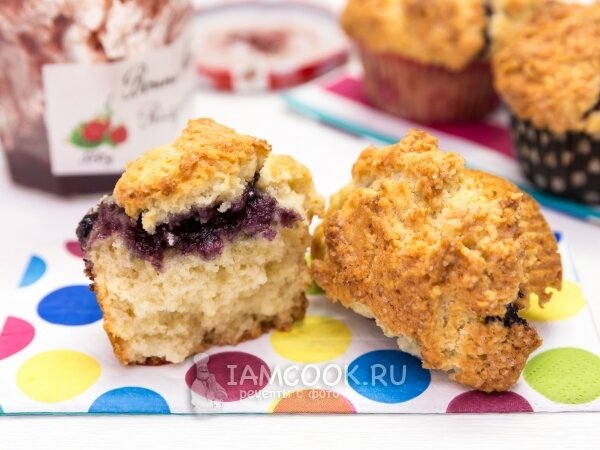 Мягкие маффины с джемом: быстрое и вкусное лакомство