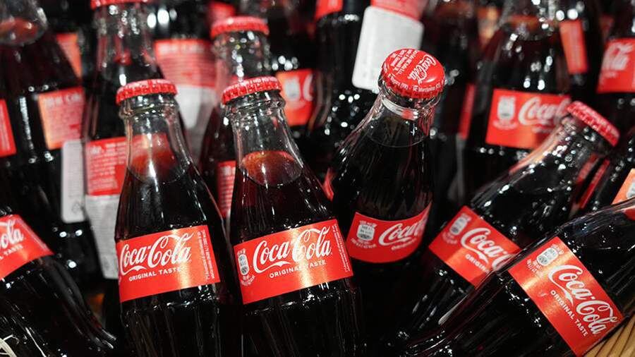 Coca-Cola обновила свои права на знаковую бутылку в России
