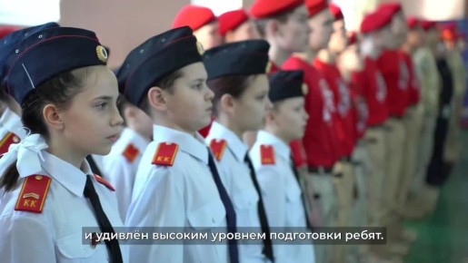 В посёлке Искателей прошел смотр строя и песни