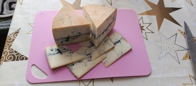 Новый вкусный эксперимент: соблазнительный сыр Морбье
