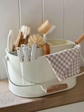 Почему высокая цена не всегда означает высокое качество: мифы о бытовой химии