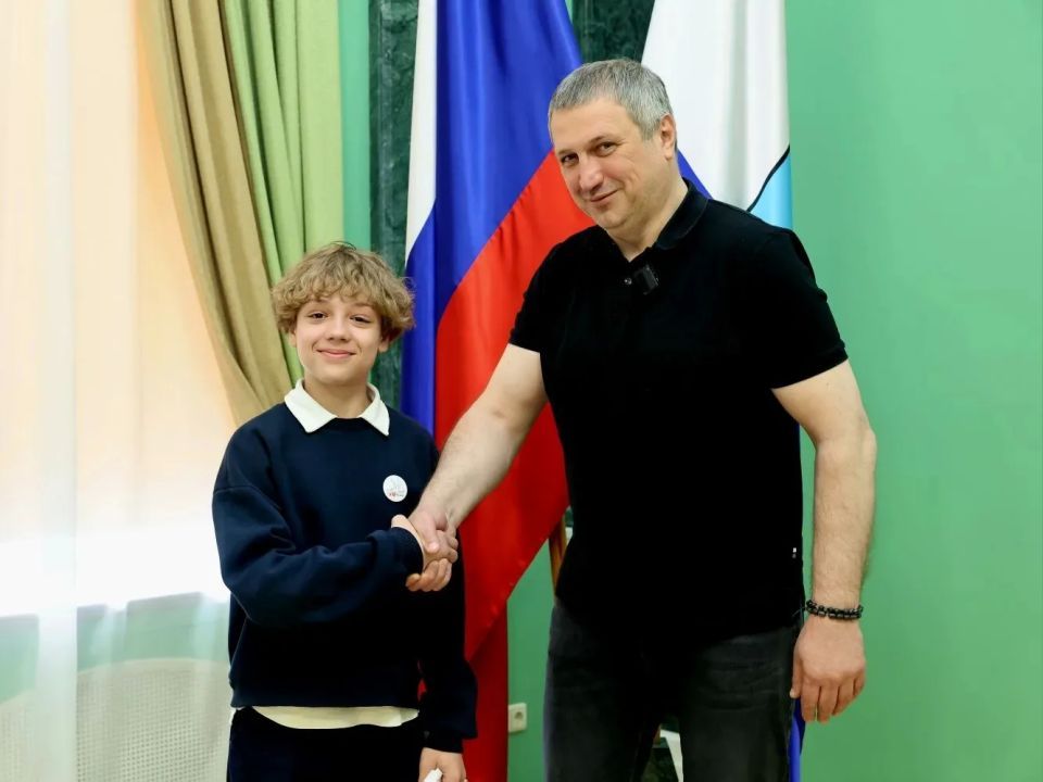 вдохновляющая встреча: как юные блогеры задавали серьезные вопросы Ивану Носкову вдохновляющая встреча: как юные блогеры задавали серьезные вопросы Ивану Носкову