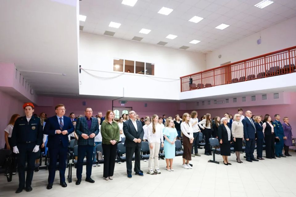 В Нарьян-Маре наградили талантливых школьников за достижения в науке, спорте и искусстве В Нарьян-Маре наградили талантливых школьников за достижения в науке, спорте и искусстве