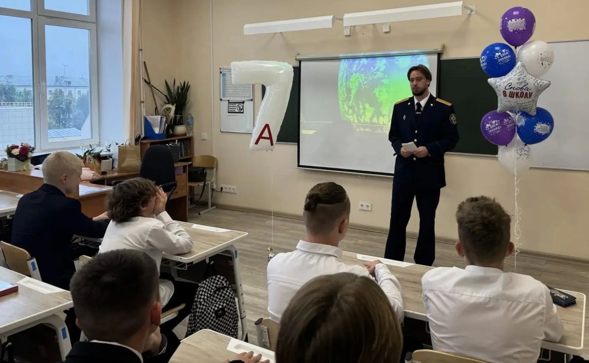 В День знаний состоялось открытие новых кадетских классов Следственного комитета России В День знаний состоялось открытие новых кадетских классов Следственного комитета России