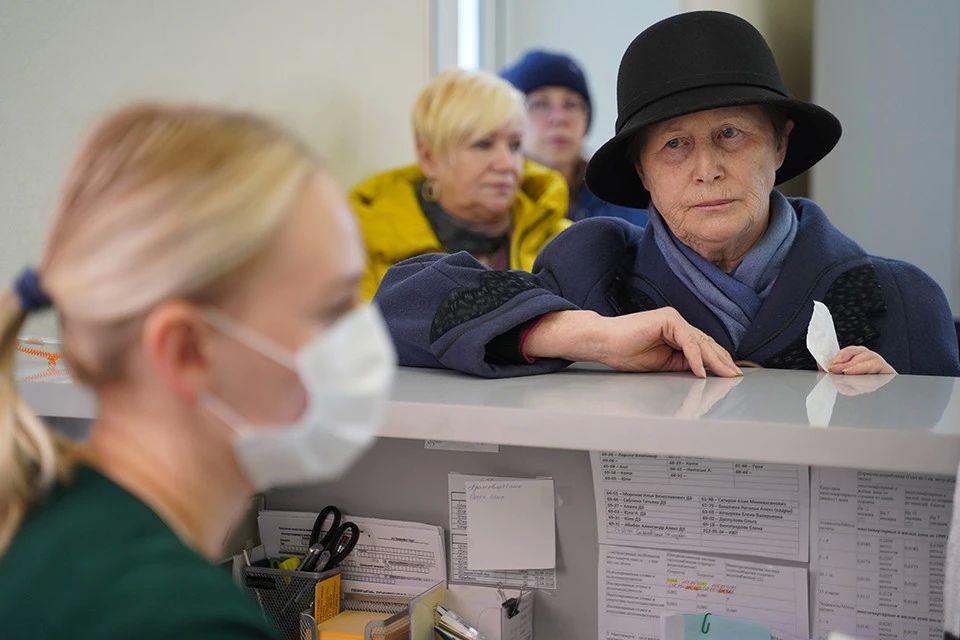 Пенсия работающих россиян превысила 35 тысяч рублей в трех регионах России