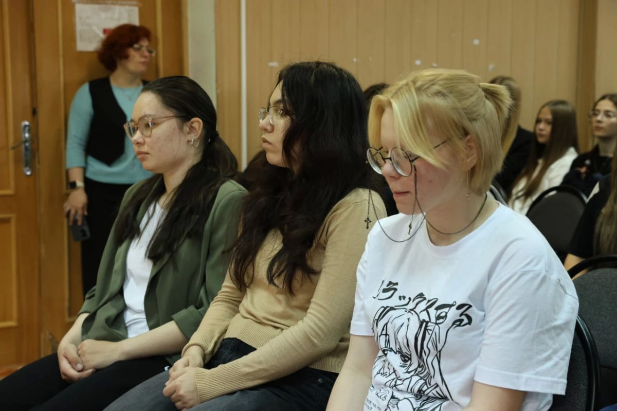 В НарьянМаре прошла просветительская лекция ко Дню воссоединения новых регионов с Россией В НарьянМаре прошла просветительская лекция ко Дню воссоединения новых регионов с Россией