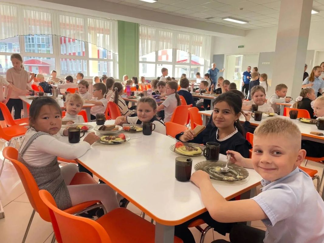 Ирина Гехт предложила контролировать питание школьников по соцсетям Ирина Гехт предложила контролировать питание школьников по соцсетям