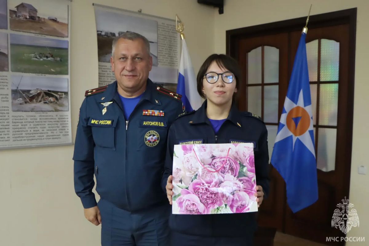 На страже безопасности. В преддверии профессионального праздника – Дня гражданской обороны – в Главном управлении МЧС России по НАО чествовали тех, кто ежедневно стоит на страже нашей безопасности На страже безопасности. В преддверии профессионального праздника – Дня гражданской обороны – в Главном управлении МЧС России по НАО чествовали тех, кто ежедневно стоит на страже нашей безопасности