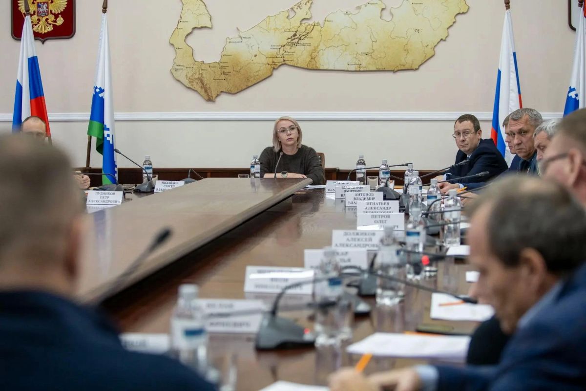 Ирина Гехт поручила принять максимальные меры для тушения пожара на полигоне ТБО Ирина Гехт поручила принять максимальные меры для тушения пожара на полигоне ТБО