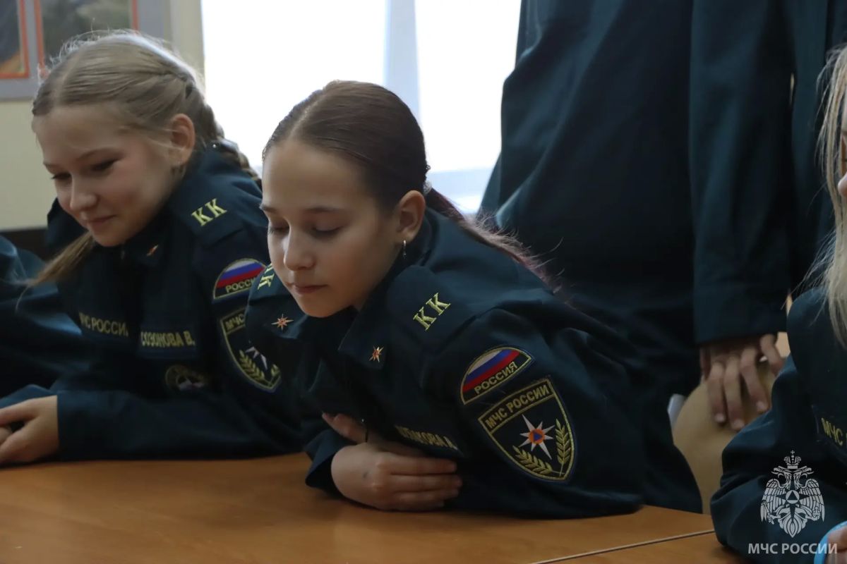 Огнеборцы провели для кадетов мастер-класс по первой помощи! Огнеборцы провели для кадетов мастер-класс по первой помощи!
