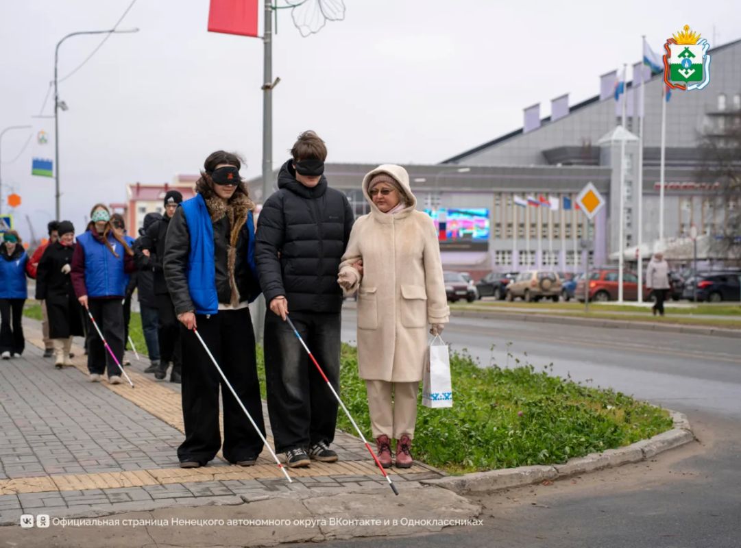 В Нарьян-Маре прошла акция «Мир на ощупь», приуроченная к Международному дню белой трости В Нарьян-Маре прошла акция «Мир на ощупь», приуроченная к Международному дню белой трости