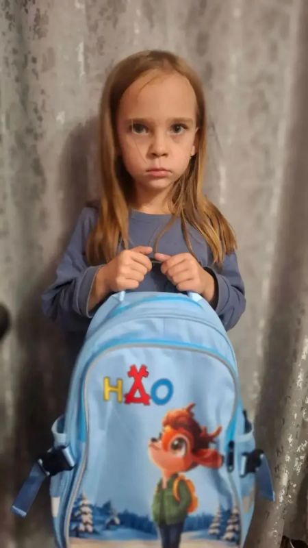 Ирина Гехт: 300 рюкзаков с канцелярскими принадлежностями из Ненецкого автономного округа добрались до Каменки-Днепровской Ирина Гехт: 300 рюкзаков с канцелярскими принадлежностями из Ненецкого автономного округа добрались до Каменки-Днепровской