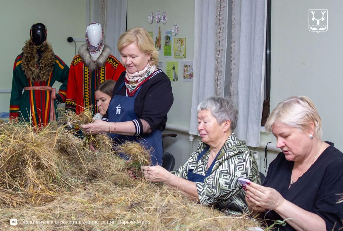 В Нарьян-Маре прошли мастер-классы художника Дмитрия Новицкого В Нарьян-Маре прошли мастер-классы художника Дмитрия Новицкого