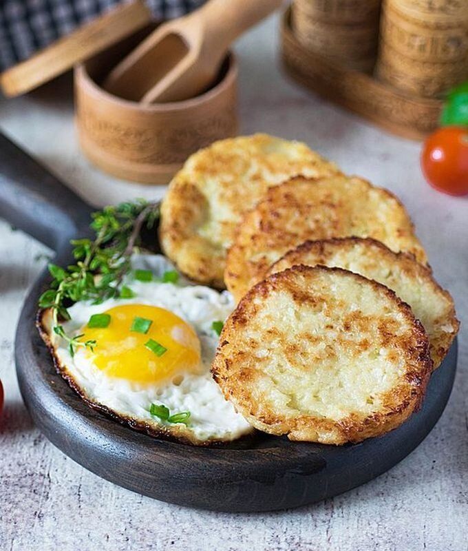 Капустные оладьи — просто и вкусно!