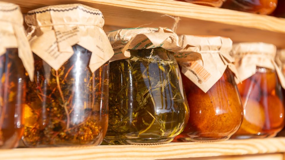 На замену огурцам и помидорам: модные варианты заготовок, которые делают все