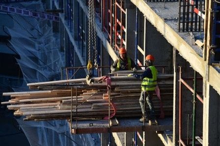 Госдума рассматривает временный запрет на строительство многоэтажек в проблемных регионах