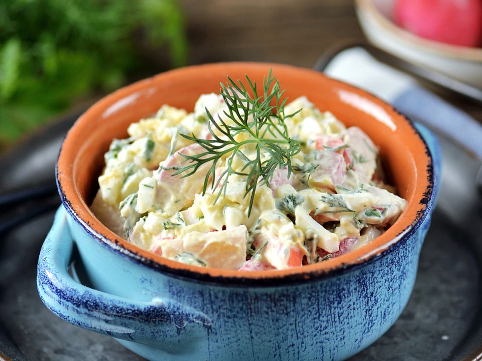 Салат из редиски и крабовых палочек: новый гастрономический фаворит