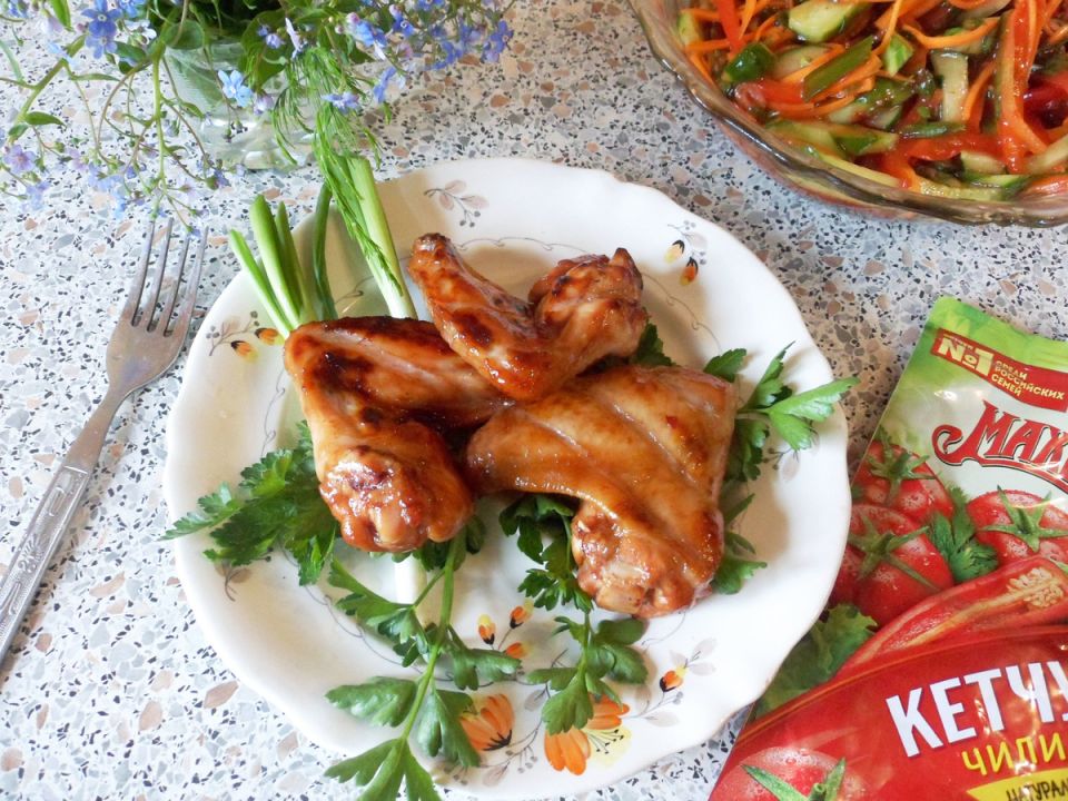 Куриные крылышки в томатной глазури: вкус, который не оставит равнодушными