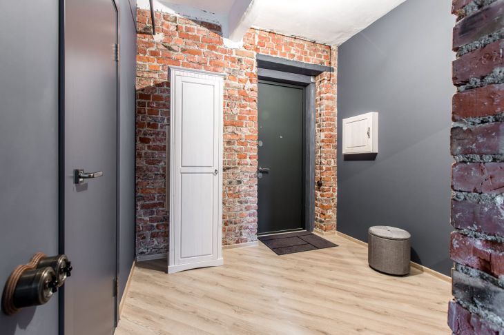 Без грязи и лишних хлопот: 3 секрета идеально чистой прихожей осенью и зимой